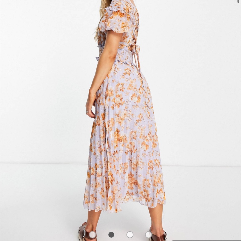 Dress - Picture 2 of 4